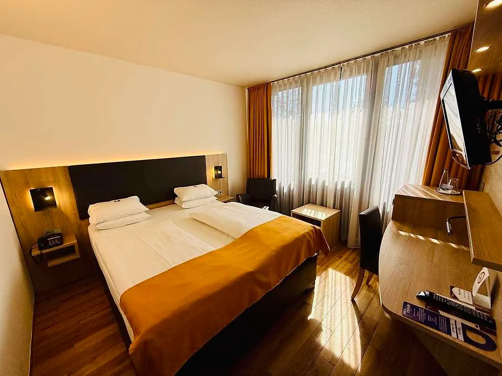 Arvena Messe Hotel Nürnberg 3*,